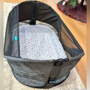 Munchkin Portable Baby Bassinet - Gray and Blue